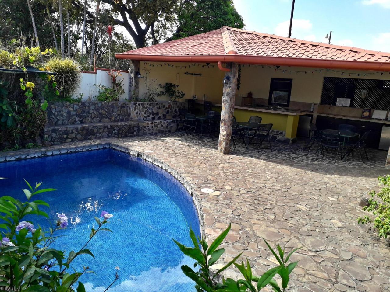 Dos Palmas Studio Apartments Rio Segundo Bagian luar foto